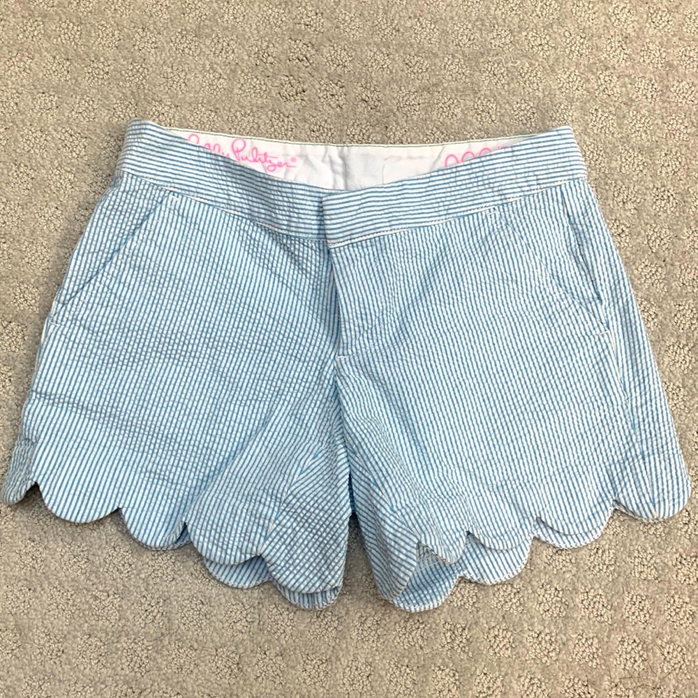 Lilly Pulitzer seersucker blue scalloped shorts
